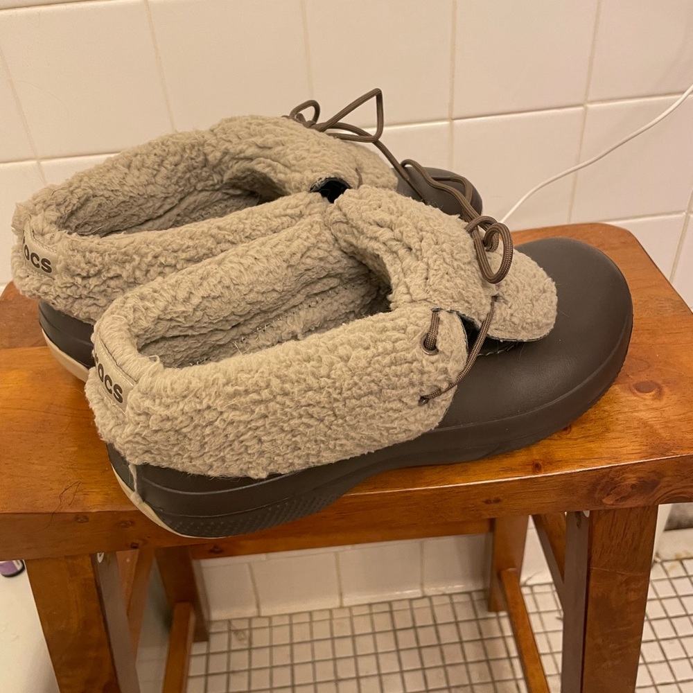 Faux fur crocs